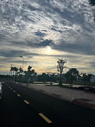 Bán nhà lô góc hơn 100m2 hơn 1tỷ là sở hữu ngay, Sổ hồng riêng