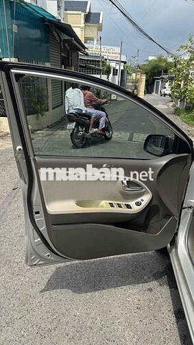 KIA Morning số sàn màu Bạc