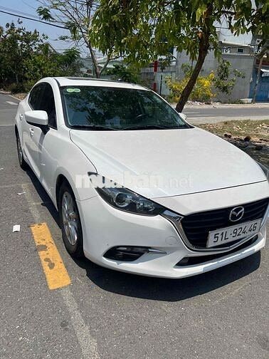 Mazda 3 Trắng 5 chỗ