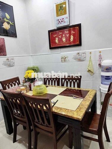 NHÀ LẦU HẺM PHƯỜNG 2 kiên cố chắc chắn gần trường NGUYỄN HUỆ