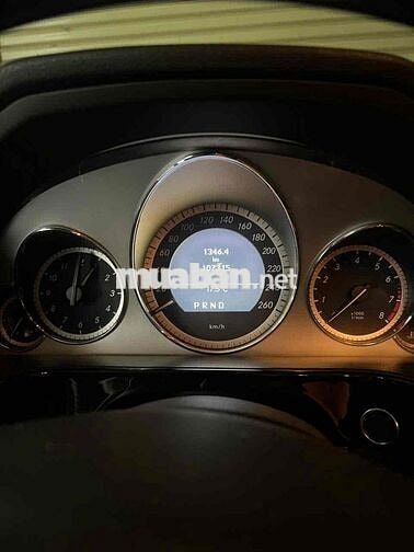 Mercedes-Benz E250 Xám 107315 km