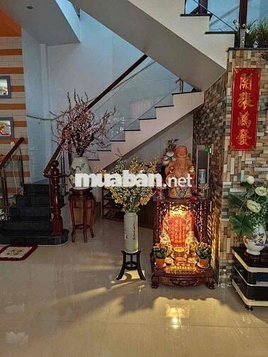 NHÀ LẦU HẺM PHƯỜNG 2 kiên cố chắc chắn gần trường NGUYỄN HUỆ