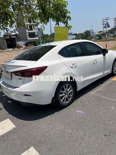 Mazda 3 Trắng 5 chỗ