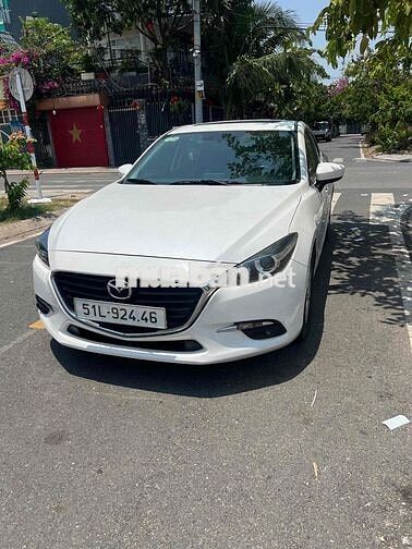 Mazda 3 Trắng 5 chỗ