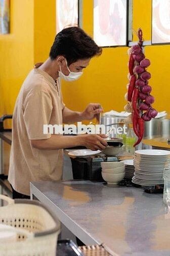 TUYỂN DỤNG PHỤC VỤ, PHỤ BẾP (đi làm ngay)