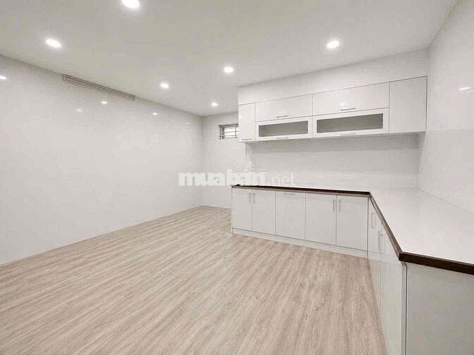 cần cho thuê nhà mặt tiền bến xe đường 7m5