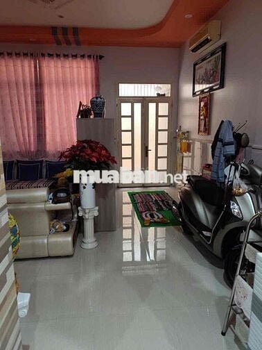 NHÀ LẦU HẺM PHƯỜNG 2 kiên cố chắc chắn gần trường NGUYỄN HUỆ