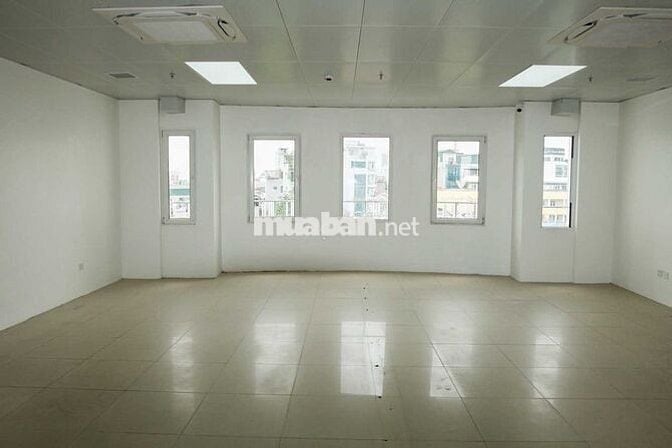 Hot! Văn phòng cho thuê tại Đại Cồ Việt, 30 triệu, 150 m2