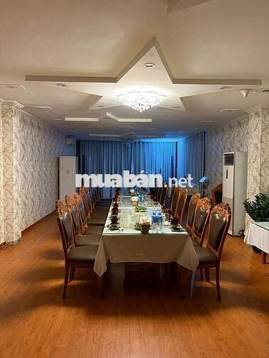 TUYỂN NHÂN VIÊN NHÀ HÀNG SANG TRỌNG