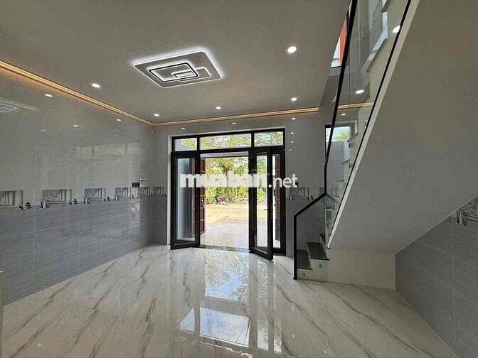 NHÀ LẦU MỚI  Phường Long Châu, KDC sau lưng sân vận động