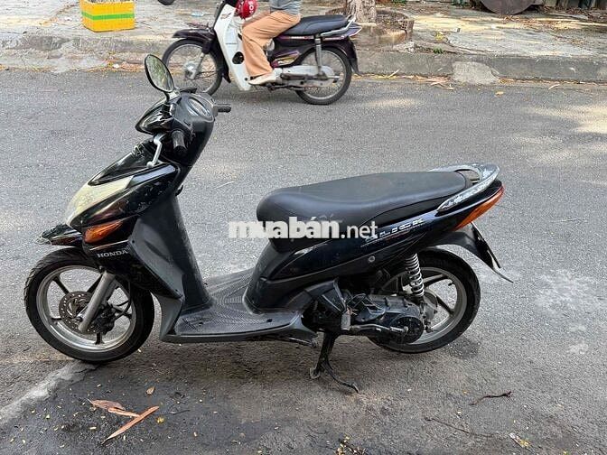 Honda Clic màu Đen