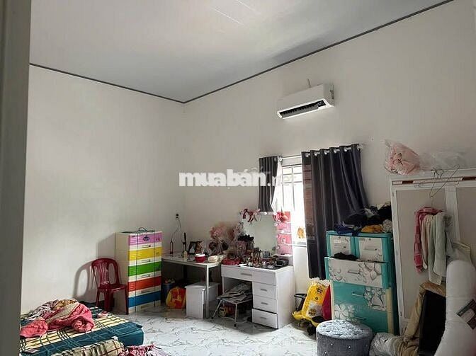 Chủ cần bán gấp căn nhà 122m2 đường Nguyễn Thị Lắng Tân Phú Trung