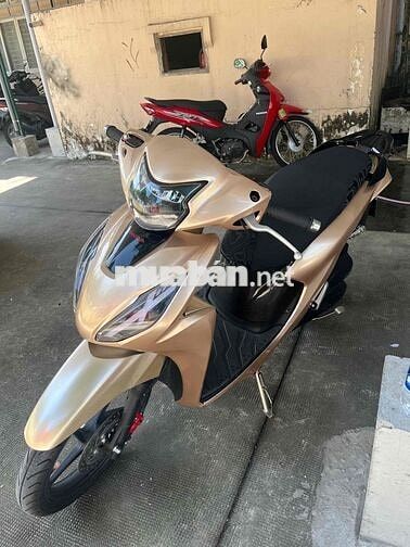 Honda Vision Thể thao Vàng đồng