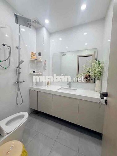 siêu vip nhà Q3 Nguyễn Đình Chiểu sàn trống suốt