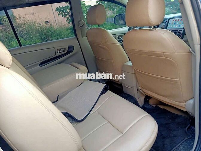 GĐ e cần bán xe Innova 2016 bản E, xe đẹp suất sắc