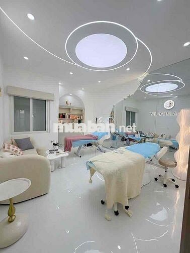 siêu vip nhà Q3 Nguyễn Đình Chiểu sàn trống suốt