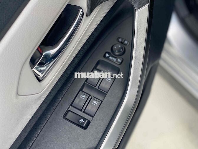 Toyota Veloz Cross 2023 TOP 48.000km Bạc