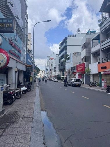 Bán nhà mặt tiền kinh doanh Huỳnh Văn Bánh, Phường 11, Quận Phú Nhuận