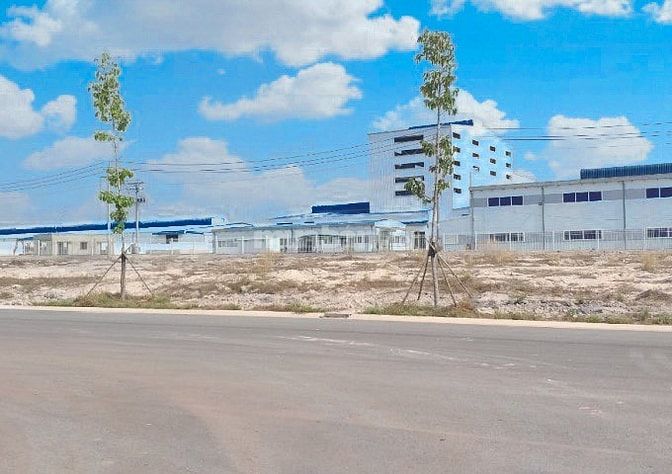 KẸT TIỀN BÁN GẤP 4200M2 ĐẤT NGAY KCN, CHỢ DÂN CƯ ĐÔNG GIÁ 180TR