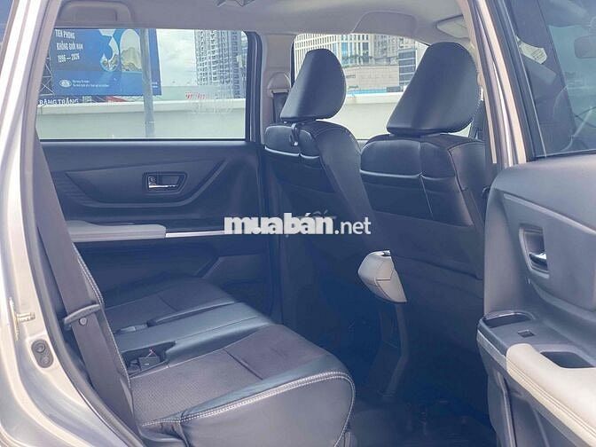 Toyota Veloz Cross 2023 TOP 48.000km Bạc