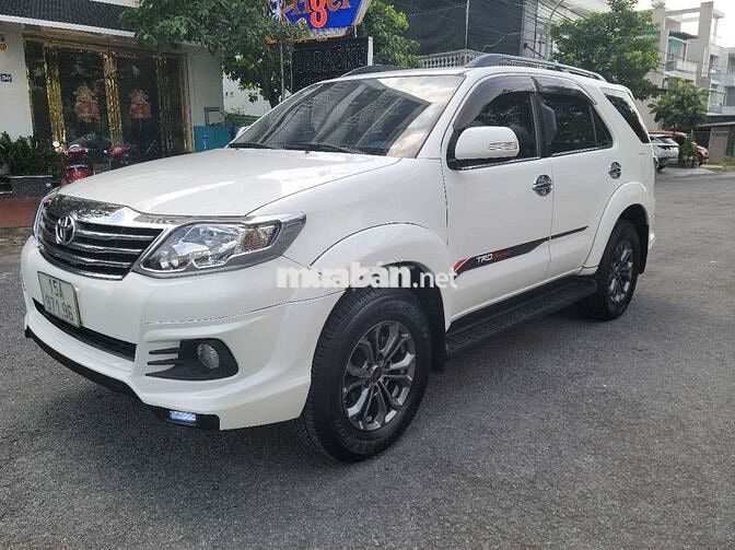 Toyota Fortuner Sportivo TRD 2016 Trắng