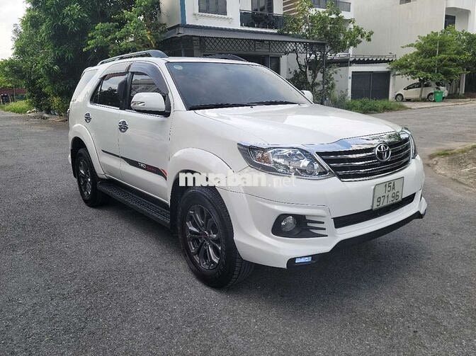Toyota Fortuner Sportivo TRD 2016 Trắng