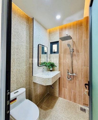6 tỷ 450 - Bán gấp căn nhà Lý Chính Thắng - Q3 - Giá tốt cho nhà ĐT