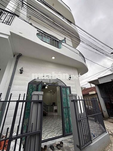 nhà cho thuê ,mới 100% nhà đẹp như hình đầy đủ tiện nghi ,máy lạnh mới