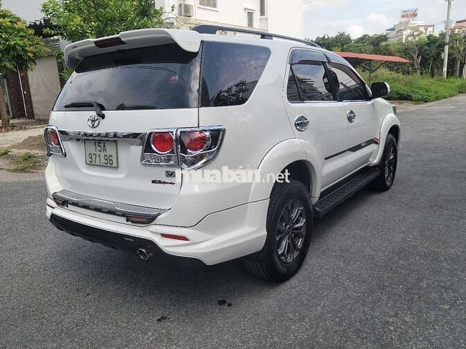 Toyota Fortuner Sportivo TRD 2016 Trắng