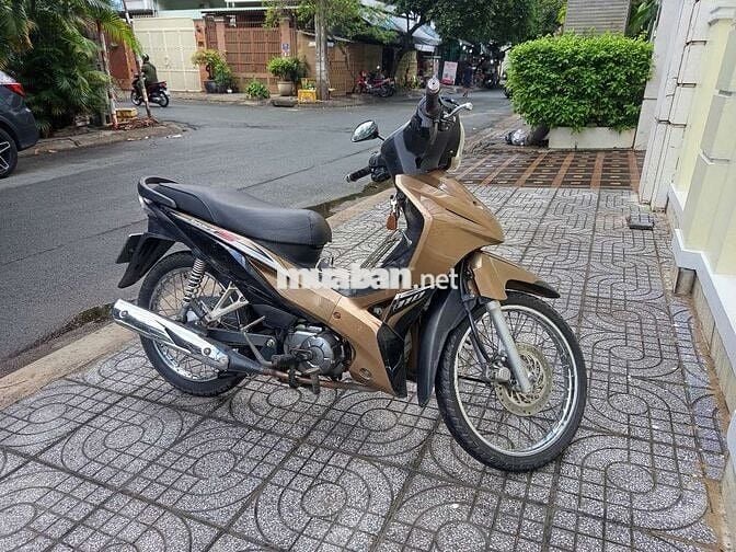 bà chị đổi xe điện cần bán xe máy 