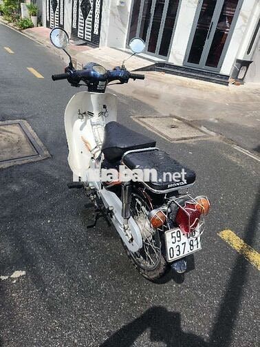 Honda Cub 50cc Xanh trắng Êm ái