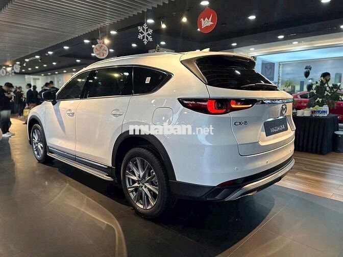 Mazda CX-8 Trắng 7 chỗ