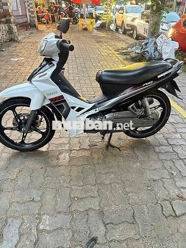 Yamaha Sirius màu Trắng