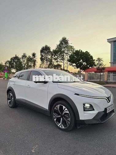 Xe ô tô điện VinFast VF 6 Trắng