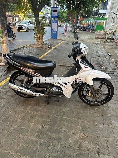 Yamaha Sirius màu Trắng