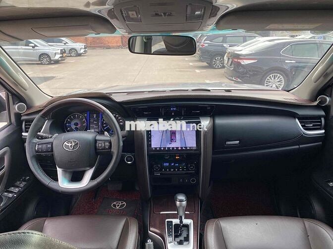 Toyota Fortuner 2017 2.7V AT Bạc