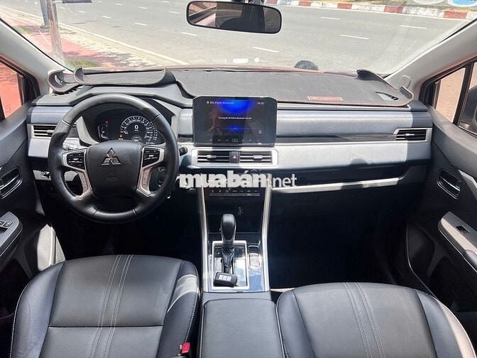 MITSUBISHI XPANDER CROSS  CAM ĐEN 2023-27000KM