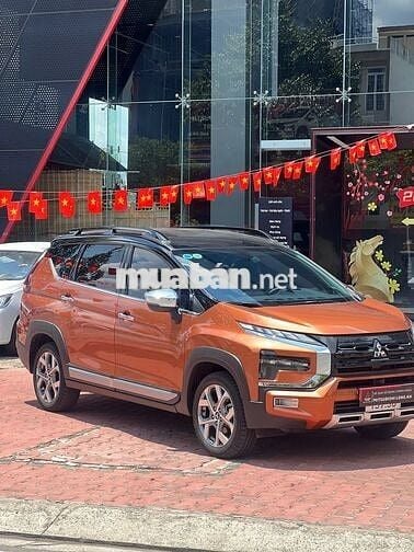 MITSUBISHI XPANDER CROSS  CAM ĐEN 2023-27000KM