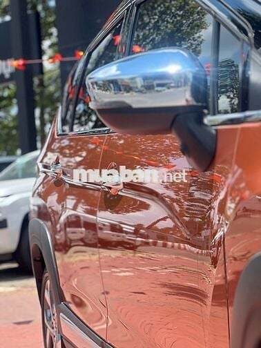 MITSUBISHI XPANDER CROSS  CAM ĐEN 2023-27000KM