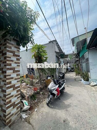 NỀN RỘNG XÂY TRỌ - HẺM 233 NGUYỄN VĂN CỪ