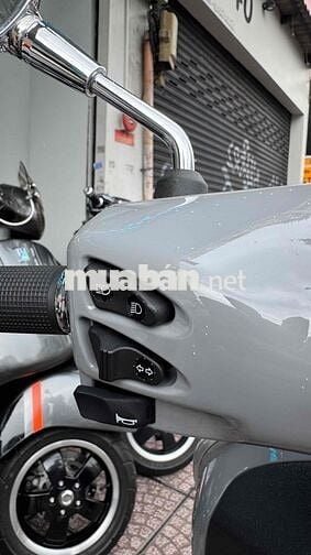 Piaggio Vespa Super GTS 150 2022 Xám 600km