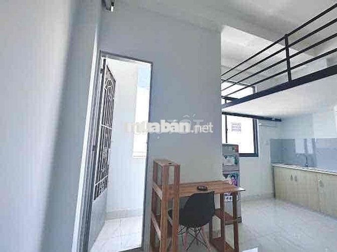 Cho thuê phòng có gác ban công ở Bùi Hữu Nghĩa gần chơi Bà Chiểu