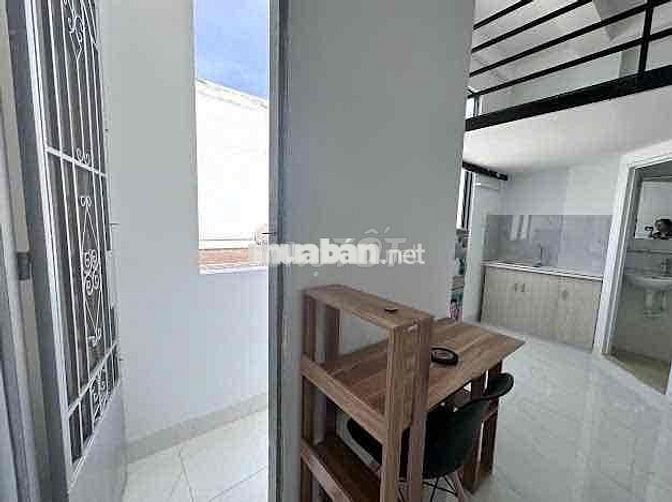 Cho thuê phòng có gác ban công ở Bùi Hữu Nghĩa gần chơi Bà Chiểu