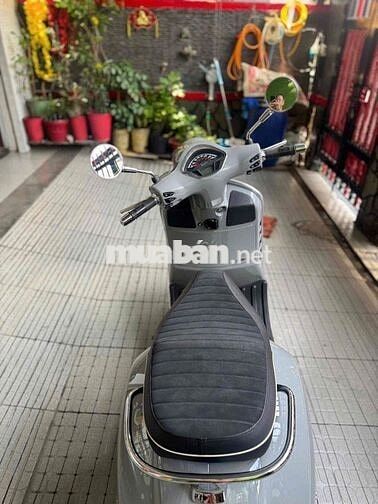 Piaggio Vespa Super GTS 150 2022 Xám 600km