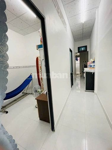 Bán gấp nhà C4 dt 77m2 Trần Thị Cẩm Tân Phú Trung SHR Giá 810 triệu