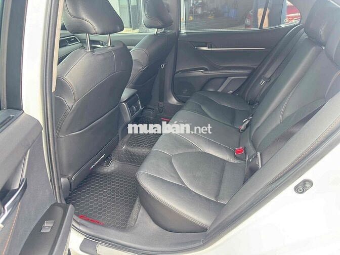 Toyota Camry 2024 2.5Q 29.000km Trắng