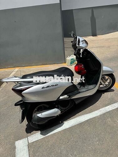 Honda Lead 110 Fi đời 2009 màu bạc, biển thành phố