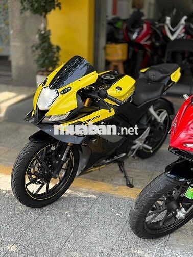Yamaha R15 V3