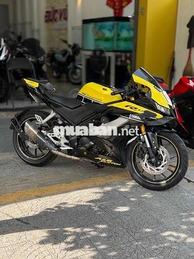 Yamaha R15 V3