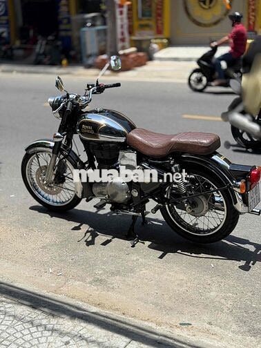 Royal Enfield Classic 500 odo 9400 km